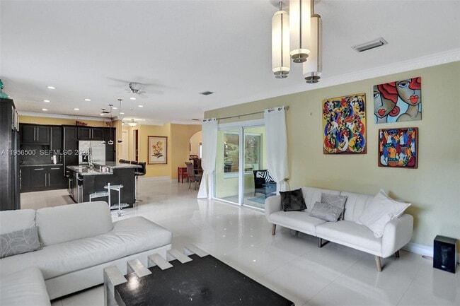 Building Photo - 4750 SW 128th Ave