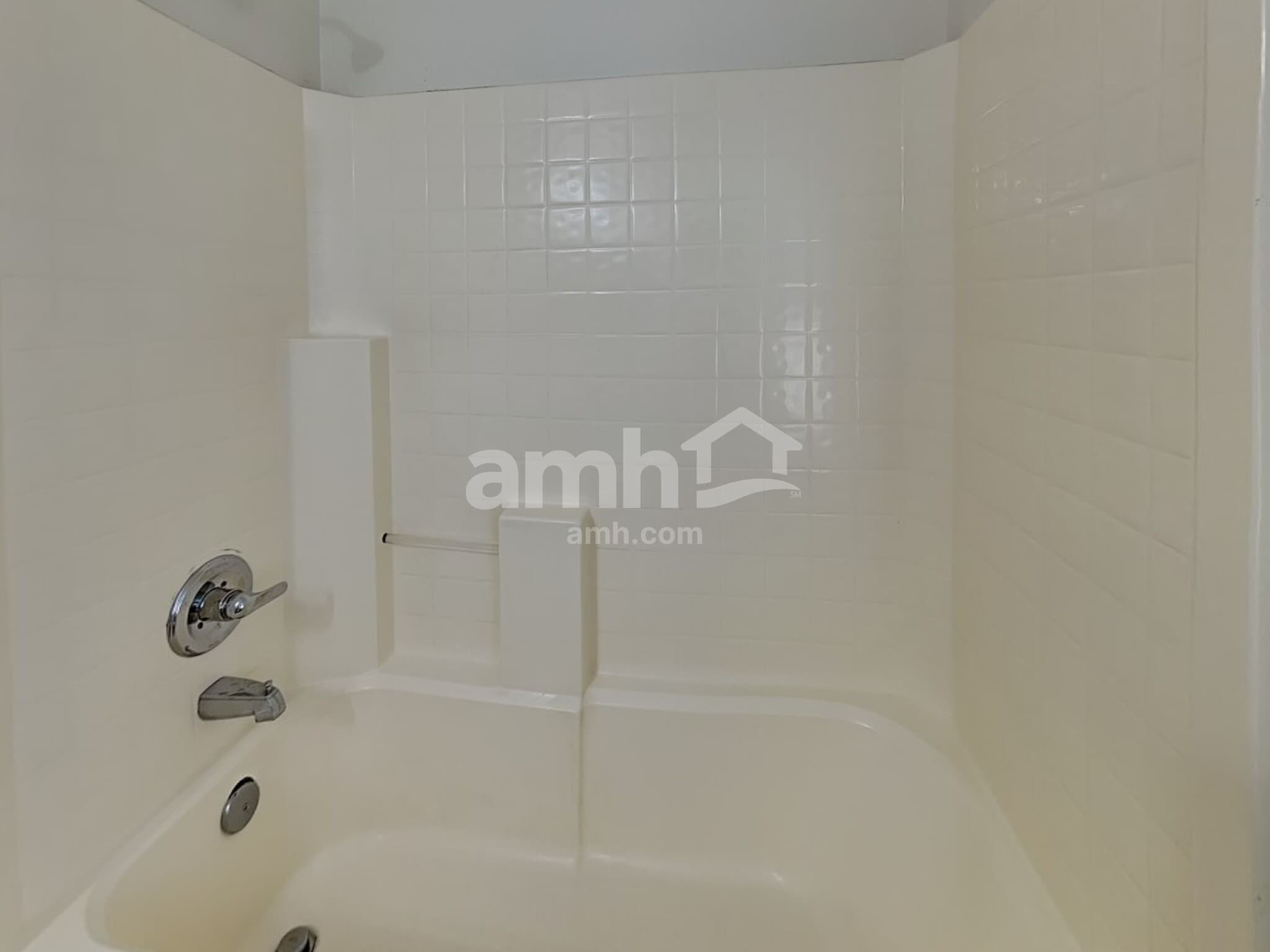 Building Photo - 2444 E Gleneagle Dr