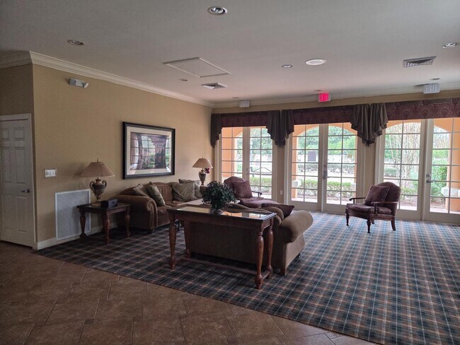 Building Photo - 520 Florida Club Blvd