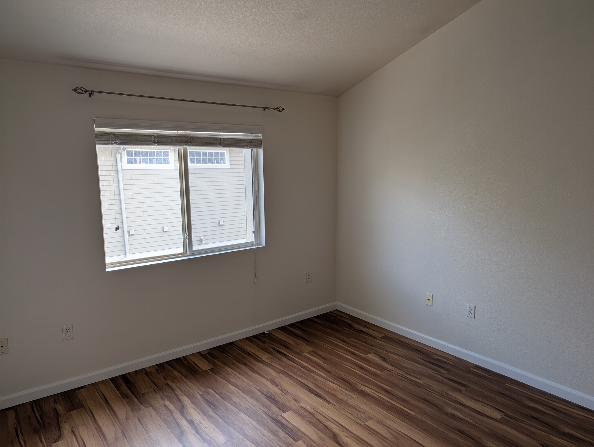 Building Photo - 18151 E Flora Pl