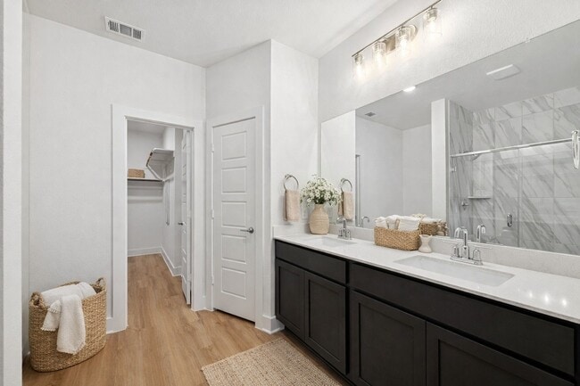 Building Photo - 8058 Kay Hbr Dr