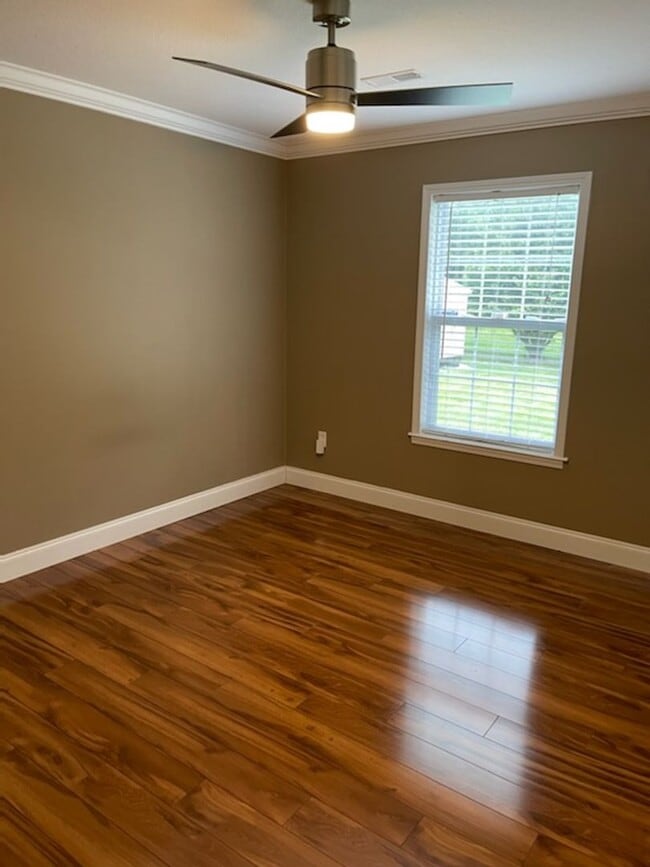 Building Photo - Location Location Location!!!