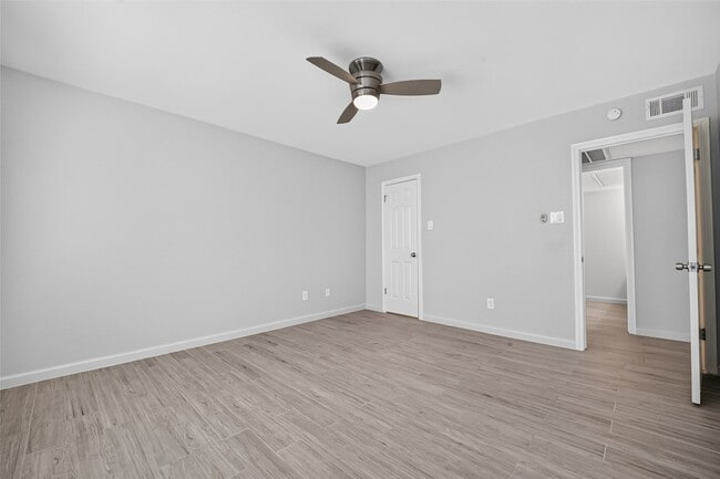 Building Photo - 1311 Antoine Dr