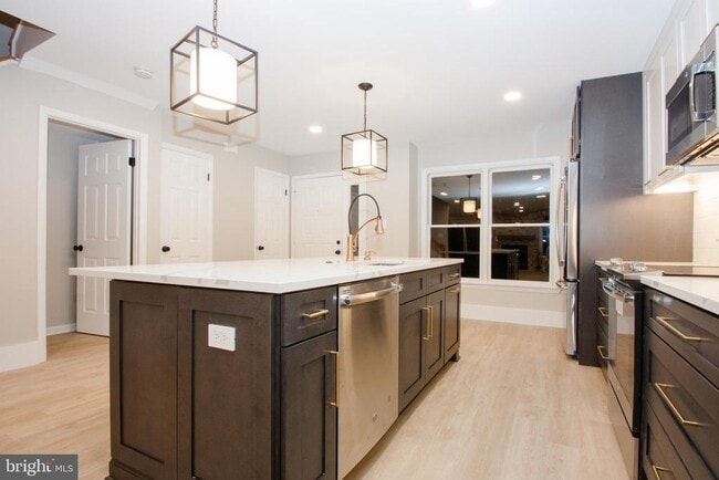 Building Photo - 1603 Oak Spring Way