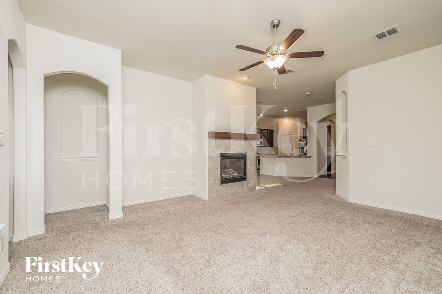 Building Photo - 805 Joaquin Wy