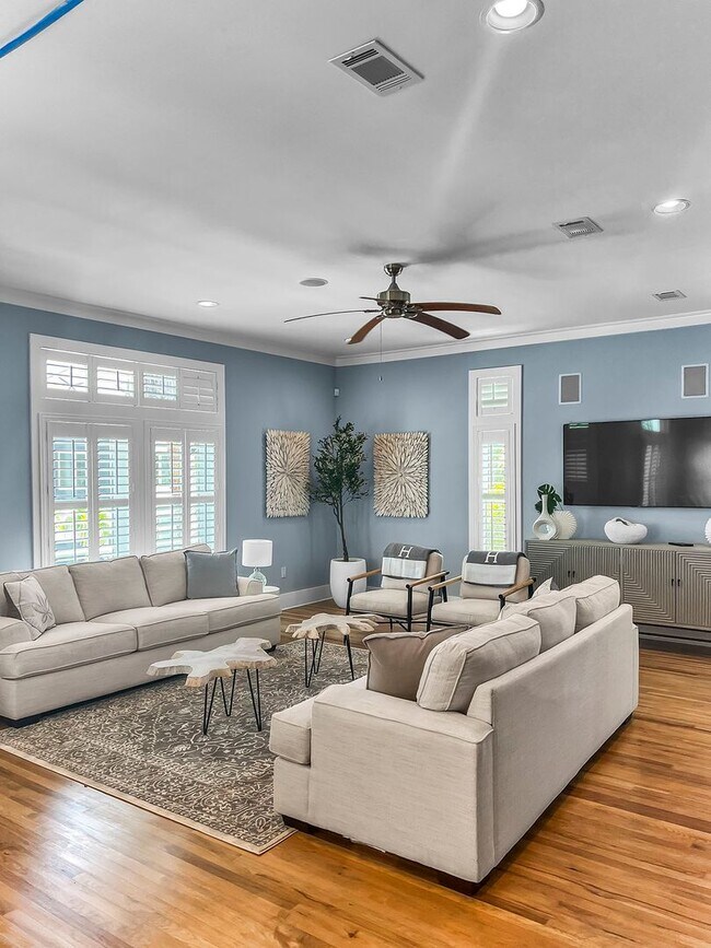 Building Photo - 50% off first months rent.  Remodeled 5 bedroom house with bikes – walking distance to the beach