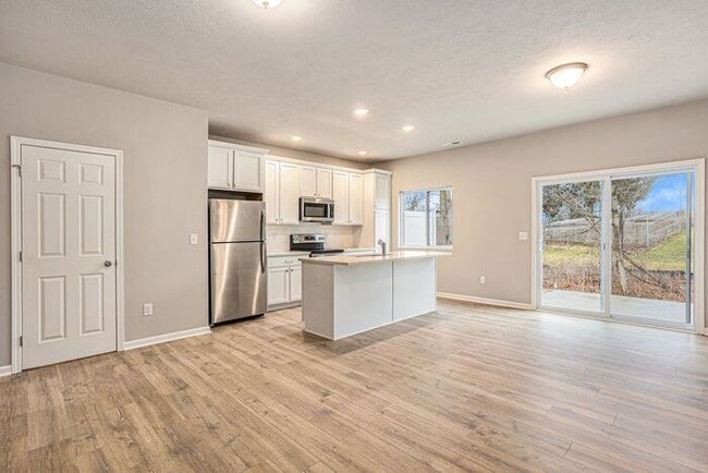 Building Photo - 3517 E Sedge Wren Dr
