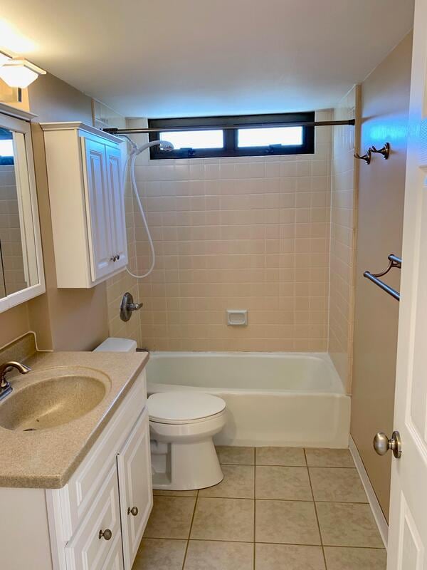 Building Photo - 98-402 Koauka Loop