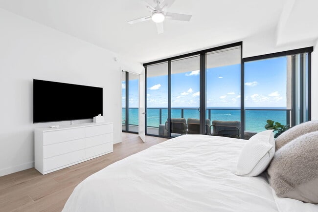 Building Photo - 900 N Ocean Blvd