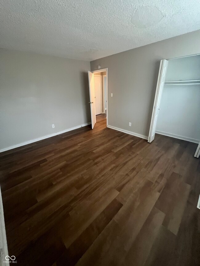 Building Photo - 9413 English Oak Dr