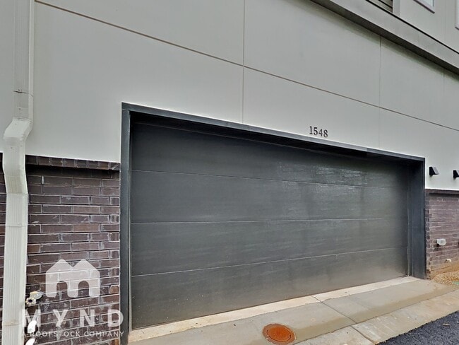 Building Photo - 1548 Millwood Pl