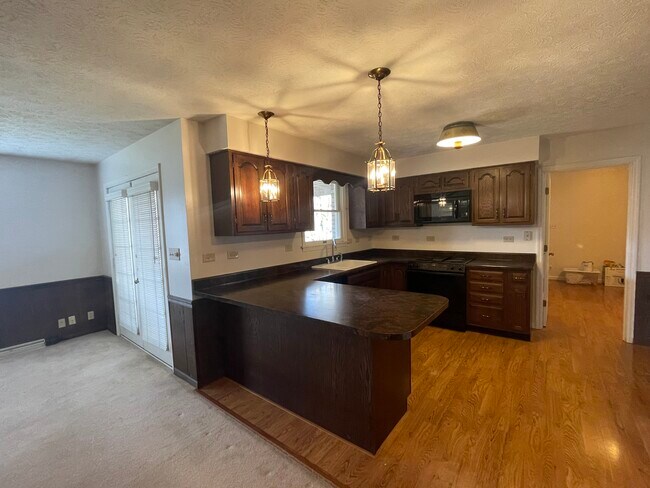 Kitchen - 9548 Miamisburg Springboro Rd