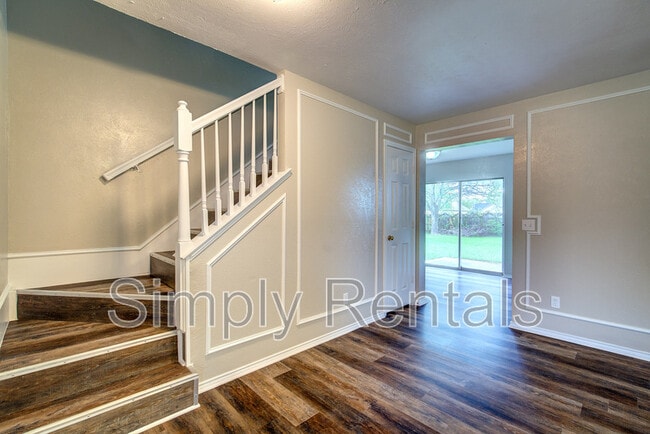 Building Photo - 2003 Hackberry Cir