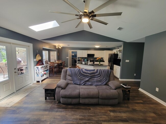 Building Photo - 3902 India Cove