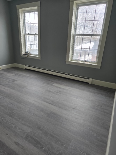 Building Photo - 186 Central St