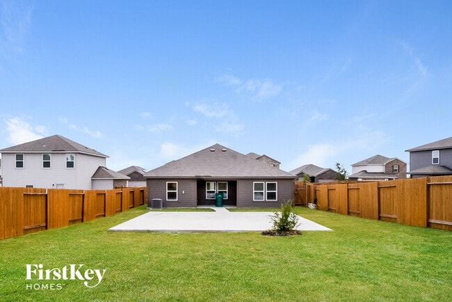 Building Photo - 6411 Thorpe Holw