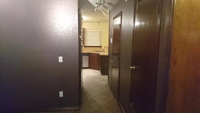 Building Photo - 3900 Goshawk Cir