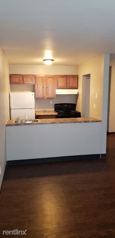 Building Photo - 1 br, 1 bath Apartment - 3050 Mickey Ave