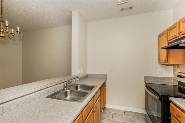 Building Photo - 6076 Camden Forrest Dr