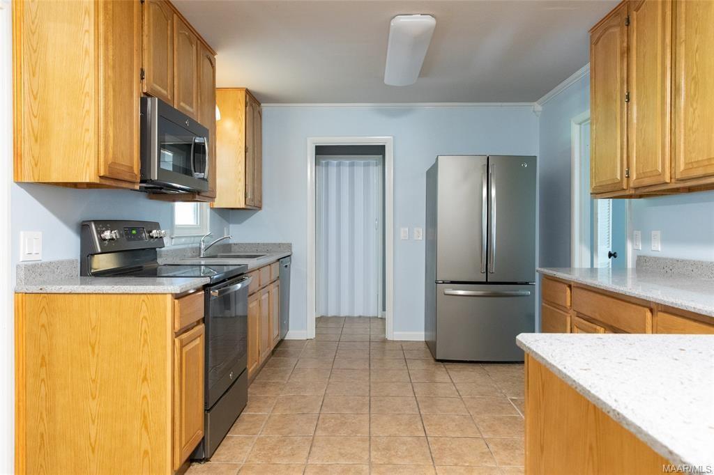 Building Photo - 826 Greg Dr