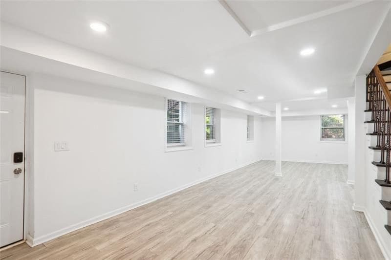 Building Photo - 2533 Kelly Lake Rd