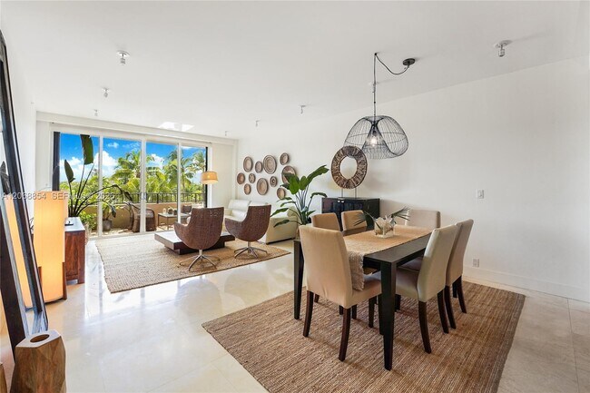 Building Photo - 151 Crandon Blvd