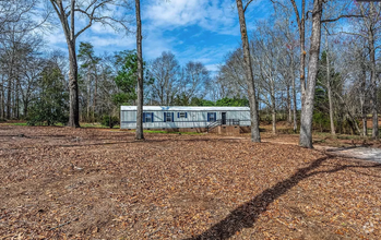 Building Photo - 312 Pinehaven Dr