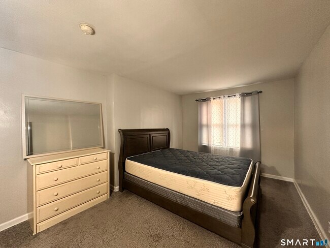 Building Photo - 74 Mt Pleasant St