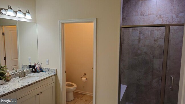 Building Photo - 499 Lee Pl