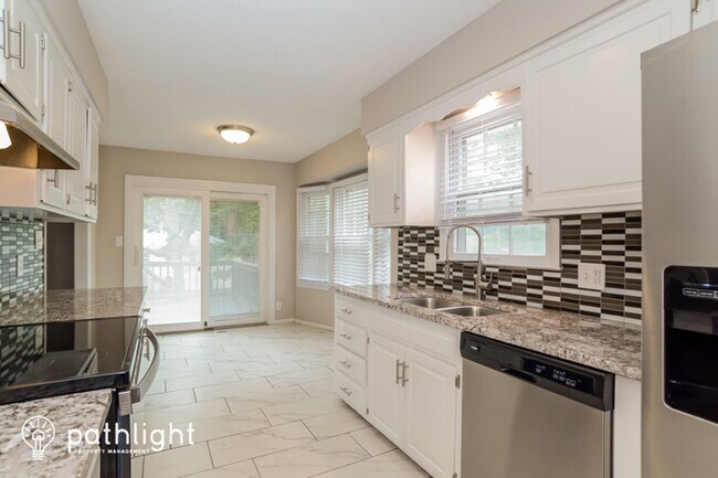 Building Photo - 414 S Cardinal Drive, Olathe, KS, 66062