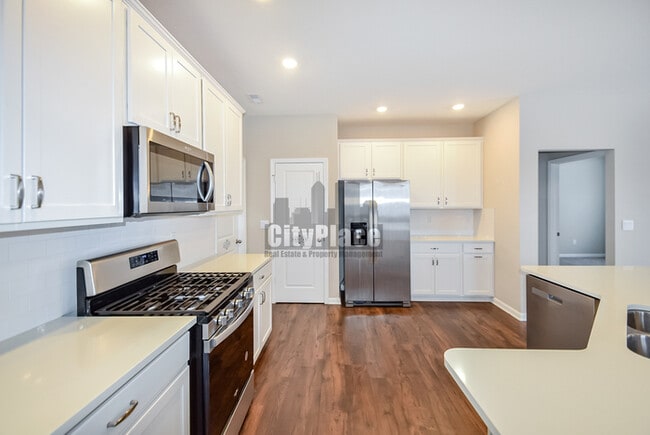 Building Photo - 1723 S Centennial Ave