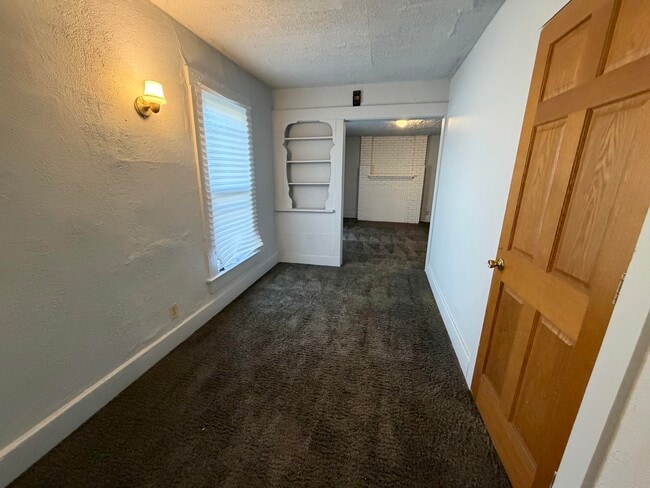 Building Photo - 608 Seminary-W