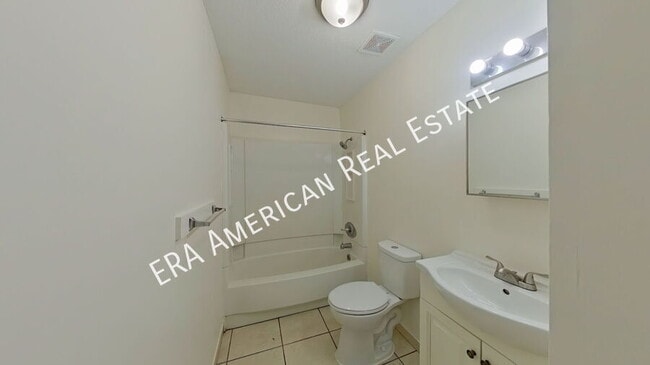 Building Photo - 126 Twin Trees Dr