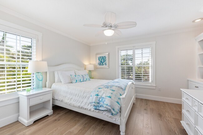 Building Photo - 161 1st St E