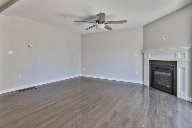 Building Photo - 181 Knollwood Way