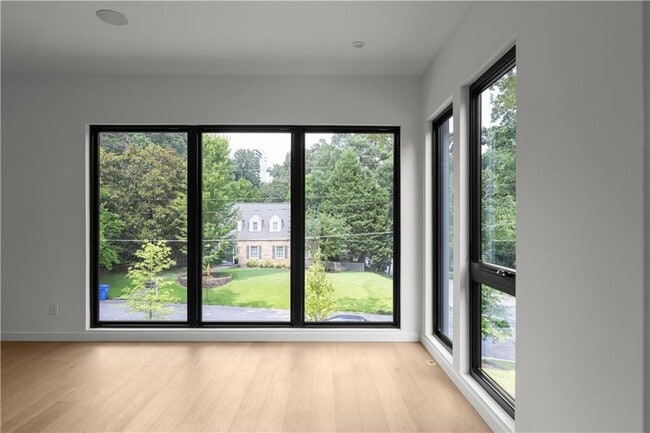 Building Photo - 3566 Cantrell Rd NE