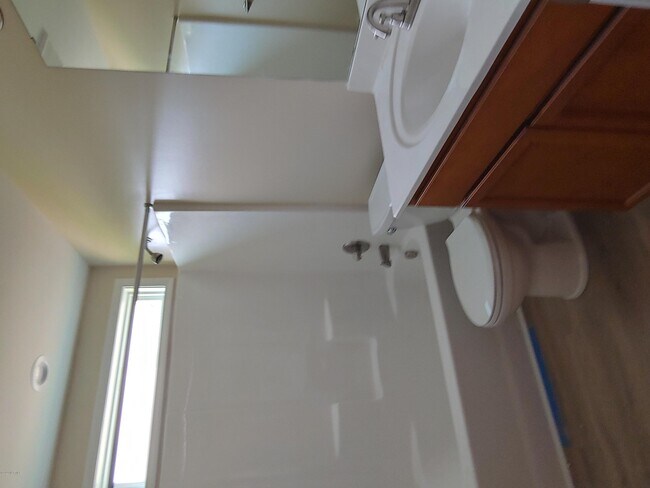 Building Photo - 421 Belgrade-Swansboro Rd