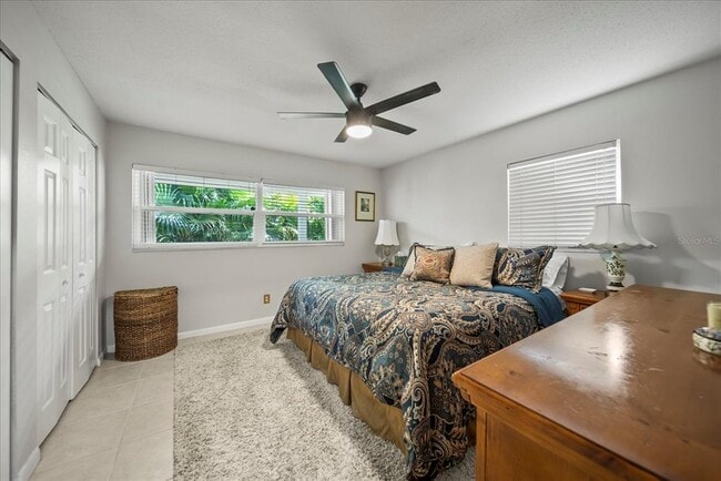 Building Photo - 2100 S Daytona Ave