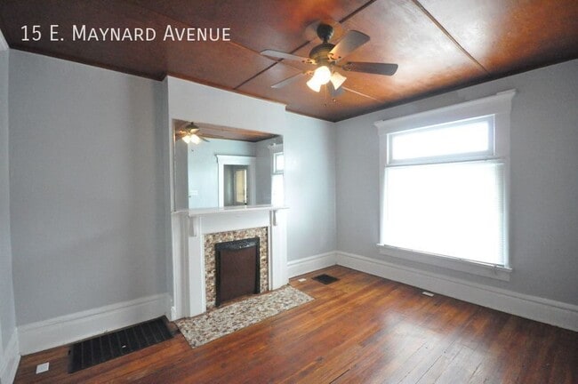 Building Photo - 15 E Maynard Ave