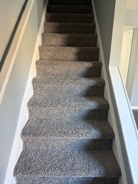 Building Photo - 116 Pine Creek Court Ext