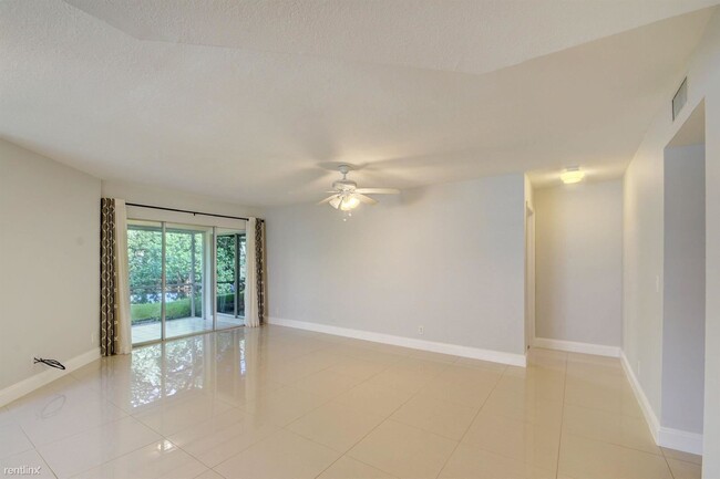 Primary Photo - 3 br, 2 bath Condo - 17266 Boca Club Blvd ...