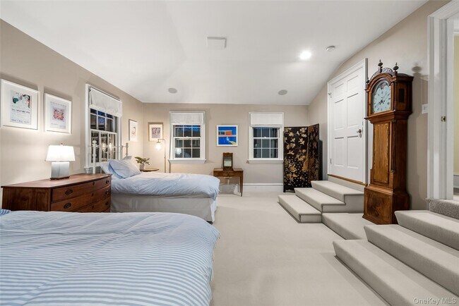 Building Photo - 448 Long Ridge Rd