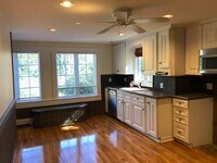 Building Photo - 24 State St