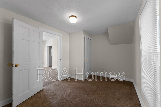 Building Photo - 446 Shelby St