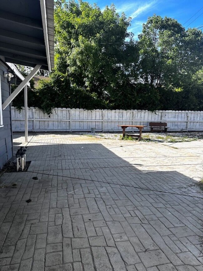 Building Photo - Charming 3 Bed / 1 Bath Home in the Heart of the Tower District