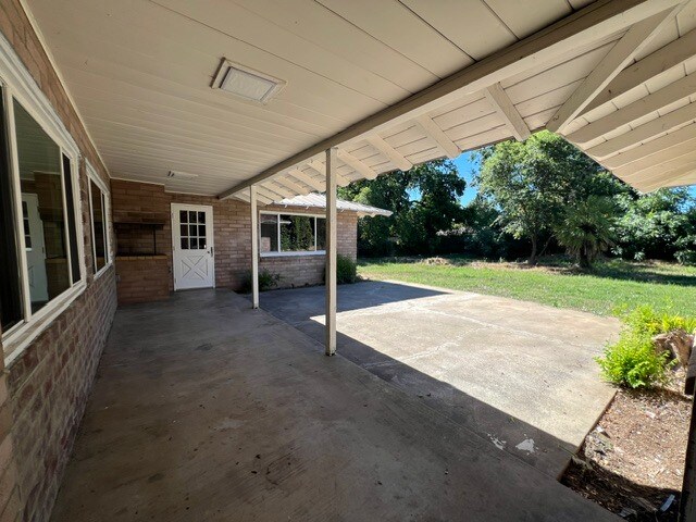 Building Photo - 1157 East Ave