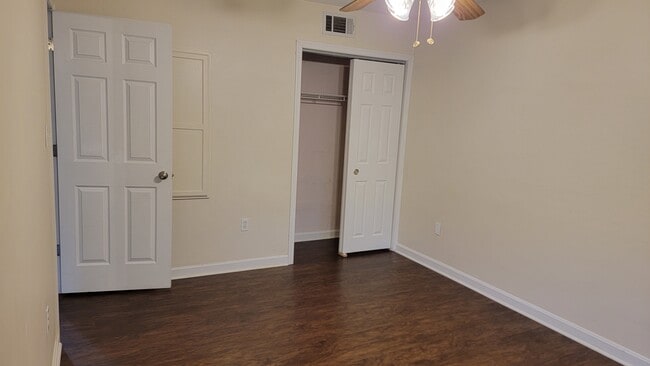 Building Photo - 5438 Ring Dove Ln