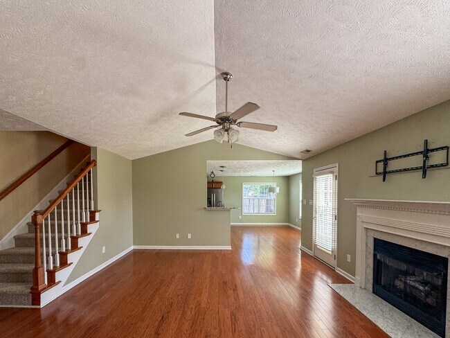 Building Photo - Beautiful 4 Bed 2 Bath Home in Fayetteville