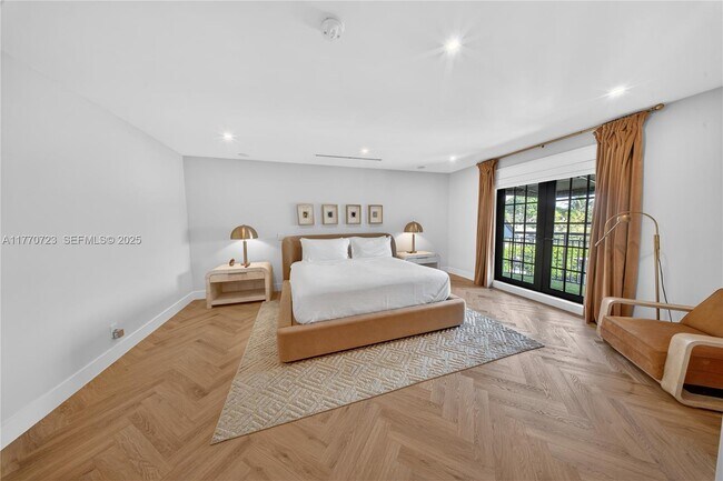 Building Photo - 4312 NE 22nd Ave