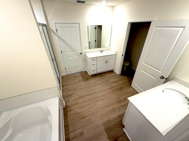 Building Photo - 322 Bracer Way